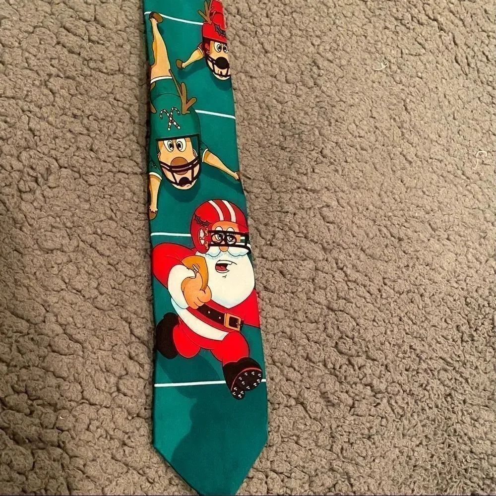 Hallmark Football Santa Tie - Picture 2 of 8